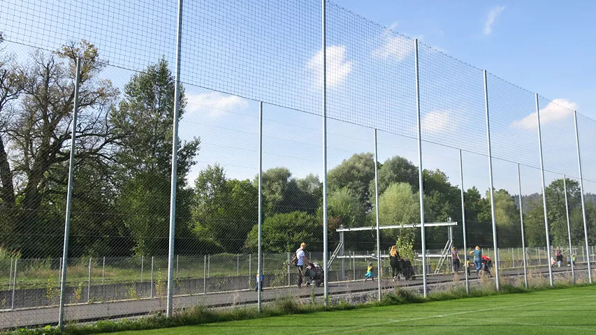 19.0-Sport-und-Freizeit-Konststoffnetz.JPG