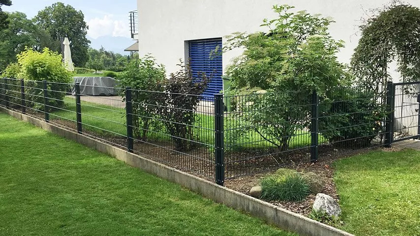 3.7-Haus-und-Garten-Gittermattenzaun.jpg