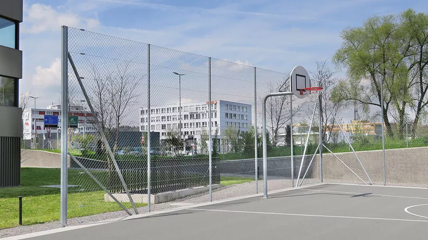 8.1-Sport-und-Freizeit-Diagonalgeflechtzaun.JPG