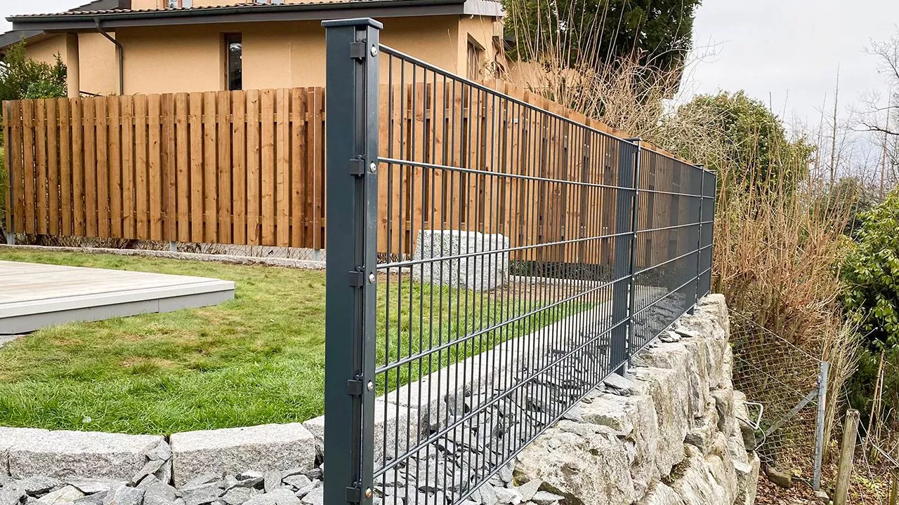Webseite_Haus_und_Garten-Gittermattenzaun1.jpg